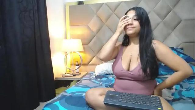 Image 3 of ember_wanda_ Stream on Chaturbate on 1 month ago