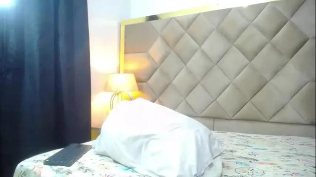 Image 4 of ember_wanda_ Stream on Chaturbate on 16 days ago
