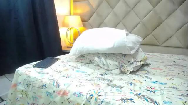 Image 7 of ember_wanda_ Stream on Chaturbate on 16 days ago