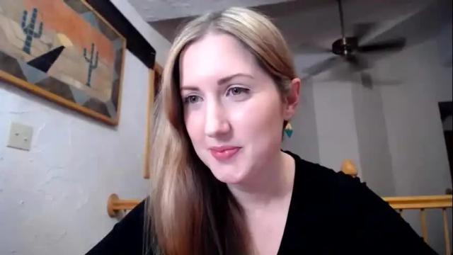 Image 2 of emberhot Stream on Chaturbate on 15 months ago