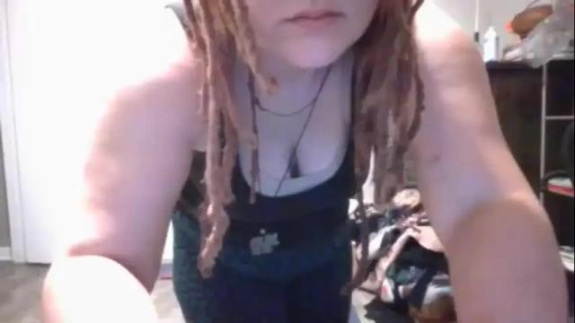 Image 8 of emberkingsleigh Stream on Chaturbate on 25 months ago