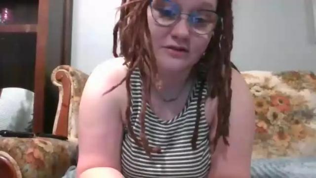 Image 4 of emberkingsleigh Stream on Chaturbate on 22 months ago