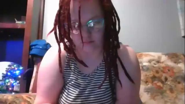 Image 2 of emberkingsleigh Stream on Chaturbate on 25 months ago