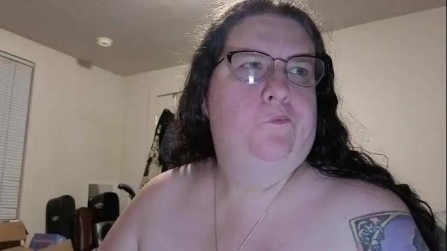 Image 3 of emberlynnix Stream on Chaturbate on 27 days ago