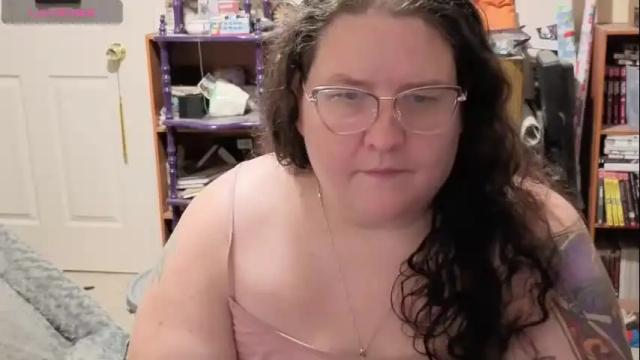 Image 6 of emberlynnix Stream on Chaturbate on 2 months ago