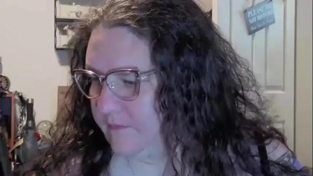Image 12 of emberlynnix Stream on Chaturbate on 1 month ago