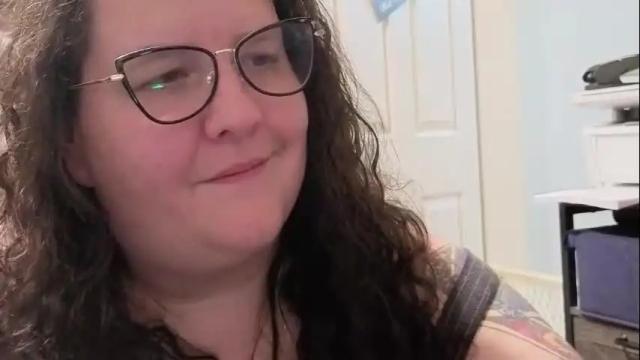 Image 4 of emberlynnix Stream on Chaturbate on 1 month ago
