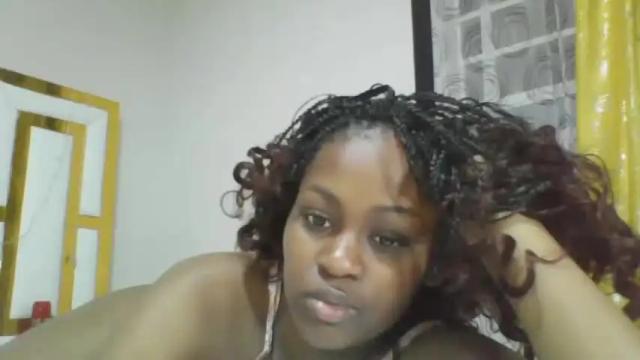Image 8 of embermalkia_101 Stream on Chaturbate on 14 months ago