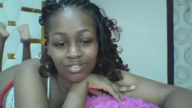 Image 12 of embermalkia_101 Stream on Chaturbate on 14 months ago