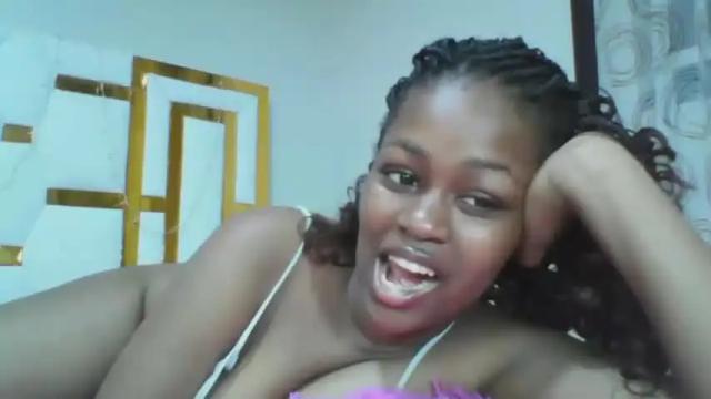 Image 3 of embermalkia_101 Stream on Chaturbate on 14 months ago