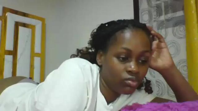 Image 6 of embermalkia_101 Stream on Chaturbate on 14 months ago