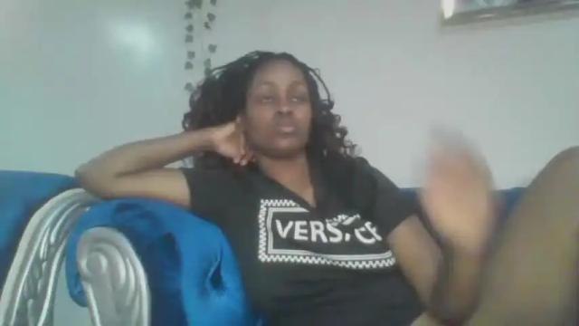 Image 11 of embermalkia_101 Stream on Chaturbate on 14 months ago