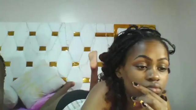 Image 4 of embermalkia_101 Stream on Chaturbate on 14 months ago