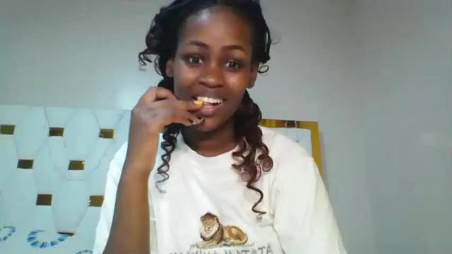 Thumbnail 2, embermalkia_101's Stream at Chaturbate, 14 months ago