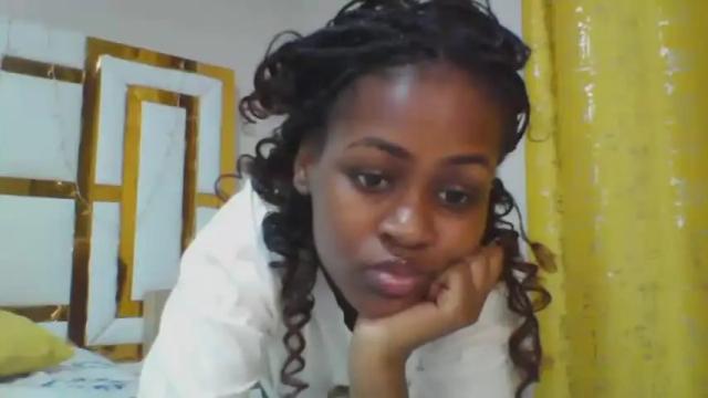 Image 6 of embermalkia_101 Stream on Chaturbate on 14 months ago