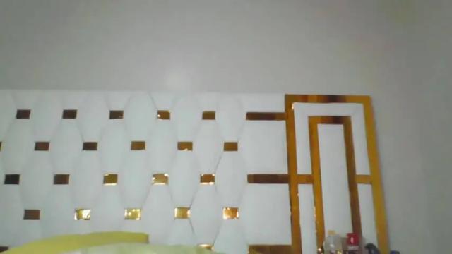 Image 10 of embermalkia_101 Stream on Chaturbate on 14 months ago