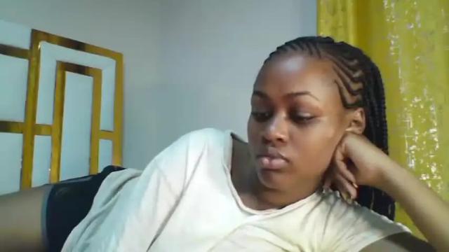 Image 11 of embermalkia_101 Stream on Chaturbate on 14 months ago