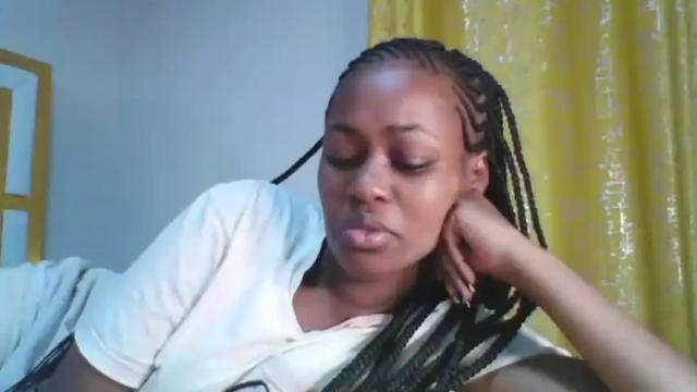 Image 6 of embermalkia_101 Stream on Chaturbate on 14 months ago