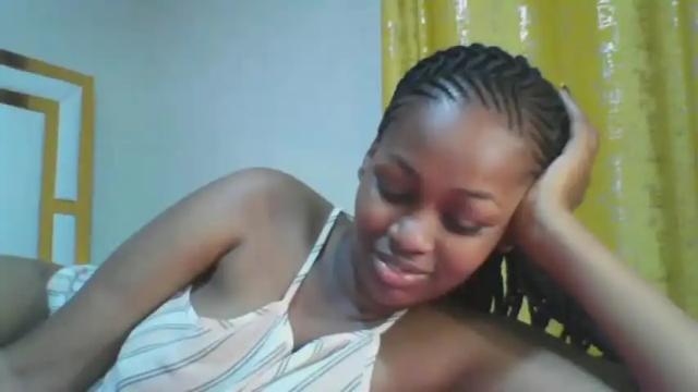 Image 8 of embermalkia_101 Stream on Chaturbate on 13 months ago