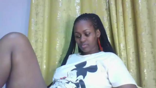 Image 2 of embermalkia_101 Stream on Chaturbate on 13 months ago
