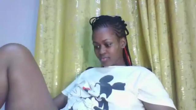 Image 4 of embermalkia_101 Stream on Chaturbate on 13 months ago
