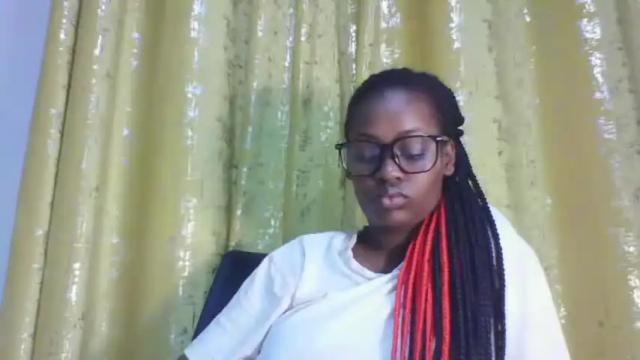 Image 6 of embermalkia_101 Stream on Chaturbate on 13 months ago