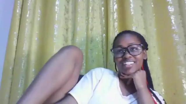 Image 8 of embermalkia_101 Stream on Chaturbate on 13 months ago