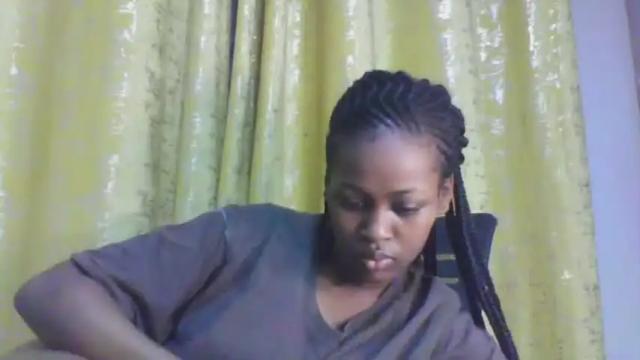 Image 2 of embermalkia_101 Stream on Chaturbate on 13 months ago
