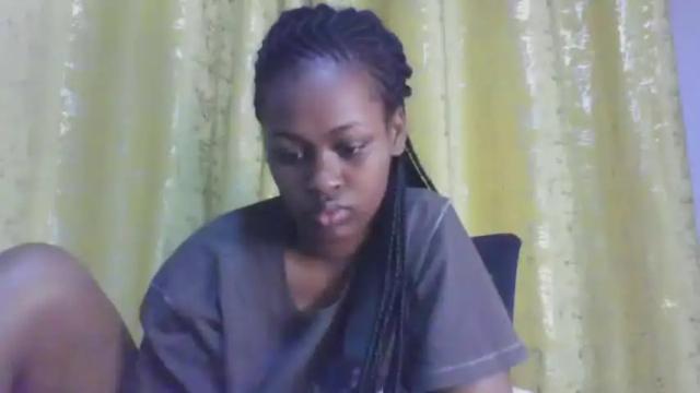 Image 4 of embermalkia_101 Stream on Chaturbate on 13 months ago