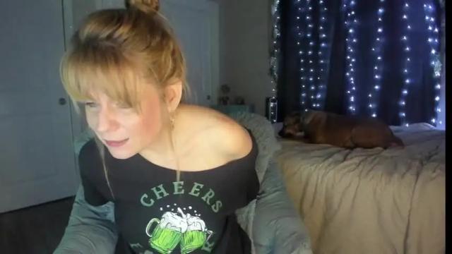 Image 7 of emberpheonixxx Stream on Chaturbate on 14 months ago
