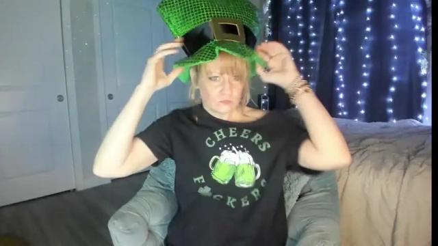 Image 8 of emberpheonixxx Stream on Chaturbate on 14 months ago