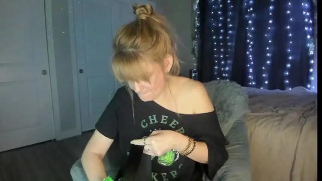 Thumbnail 3, emberpheonixxx's Stream at Chaturbate, 14 months ago