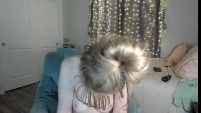 Thumbnail 3, emberpheonixxx's Stream at Chaturbate, 13 months ago