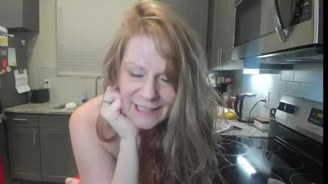Image 6 of emberpheonixxx Stream on Chaturbate on 13 months ago
