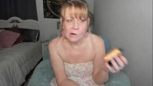 Thumbnail 3, emberpheonixxx's Stream at Chaturbate, 29 days ago