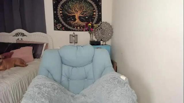 Image 7 of emberpheonixxx Stream on Chaturbate on 25 days ago