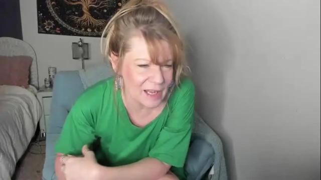 Thumbnail 1, emberpheonixxx's Stream at Chaturbate, 1 day ago