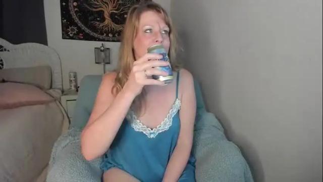 Image 11 of emberpheonixxx Stream on Chaturbate on 1 month ago