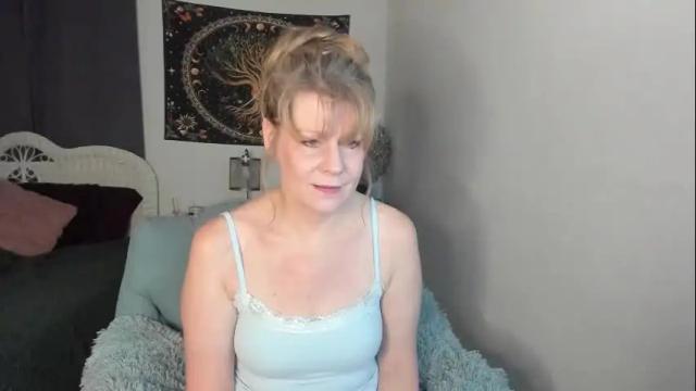 Thumbnail 2, emberpheonixxx's Stream at Chaturbate, 18 days ago