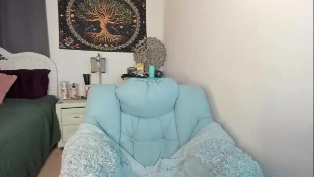 Image 3 of emberpheonixxx Stream on Chaturbate on 13 days ago