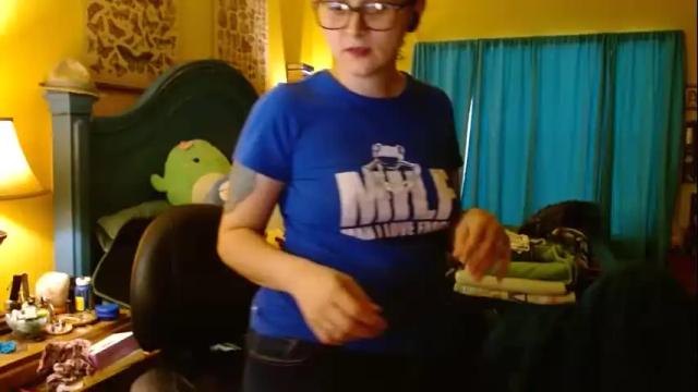 Image 7 of emberskies Stream on Chaturbate on 17 months ago