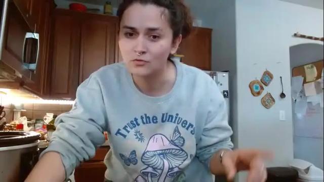 Image 4 of emberskies Stream on Chaturbate on 15 months ago