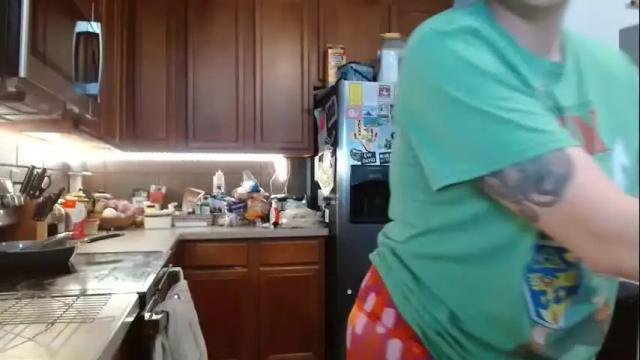 Image 2 of emberskies Stream on Chaturbate on 15 months ago