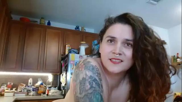 Image 6 of emberskies Stream on Chaturbate on 15 months ago
