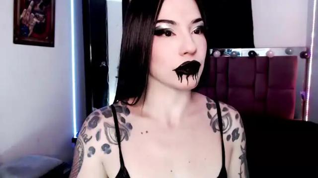 Image 3 of emearld_black Stream on Chaturbate on 12 months ago