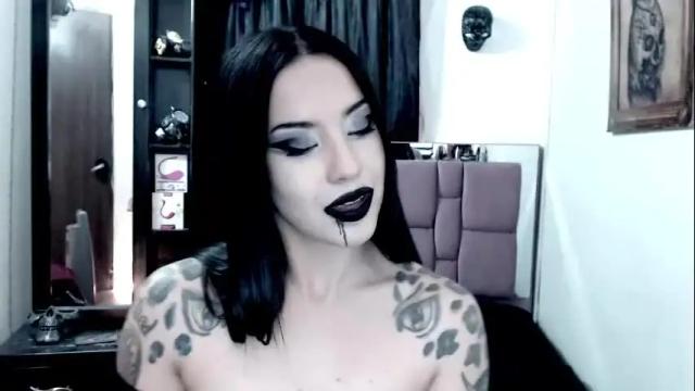 Image 11 of emearld_black Stream on Chaturbate on 14 days ago