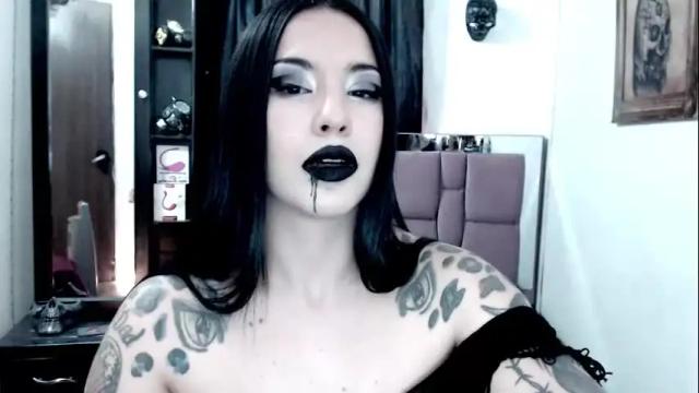 Image 8 of emearld_black Stream on Chaturbate on 14 days ago