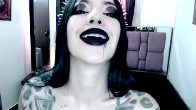 Image 4 of emearld_black Stream on Chaturbate on 8 days ago