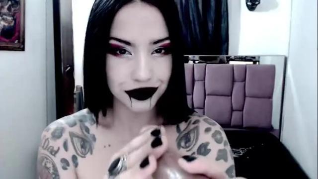 Image 3 of emearld_black Stream on Chaturbate on 5 days ago
