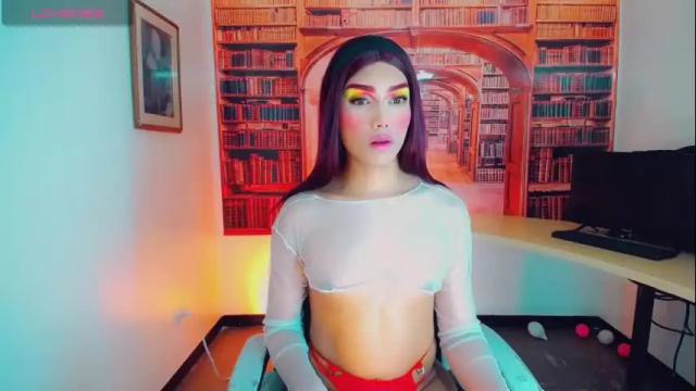 Image 2 of emeli_roushot Stream on Chaturbate on 21 days ago